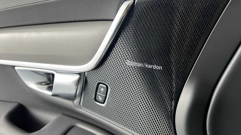 Volvo V90 T6 Plus, AWD Plug-in hybrid, Elec/Pet, Dark(Tints, Harman Kardon, Carplay)