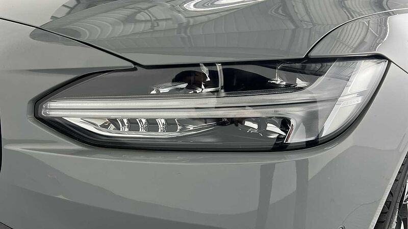 Volvo V90 T6 Plus, AWD Plug-in hybrid, Elec/Pet, Dark(Tints, Harman Kardon, Carplay)
