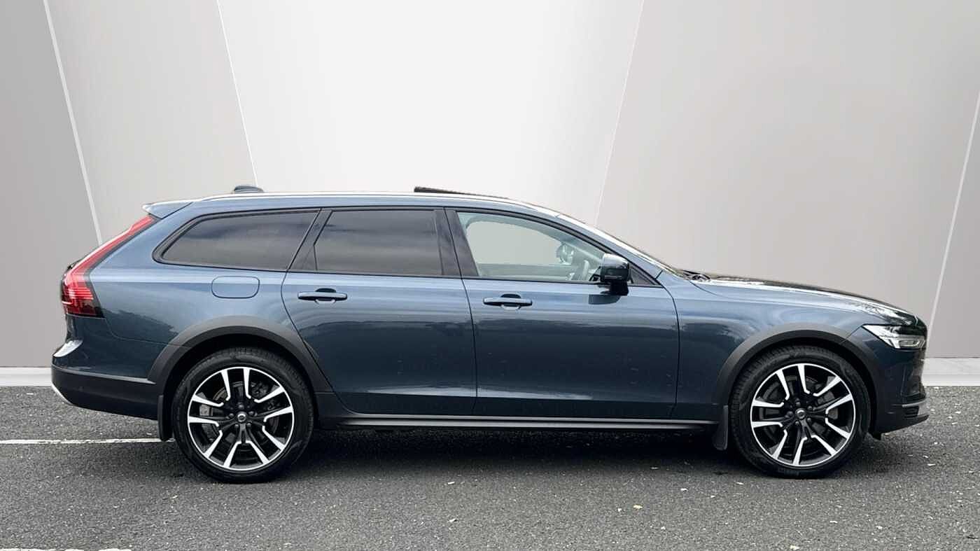 Volvo V90 Cross Country Ultimate, B6 AWD Mild hybrid, Petrol, Bright