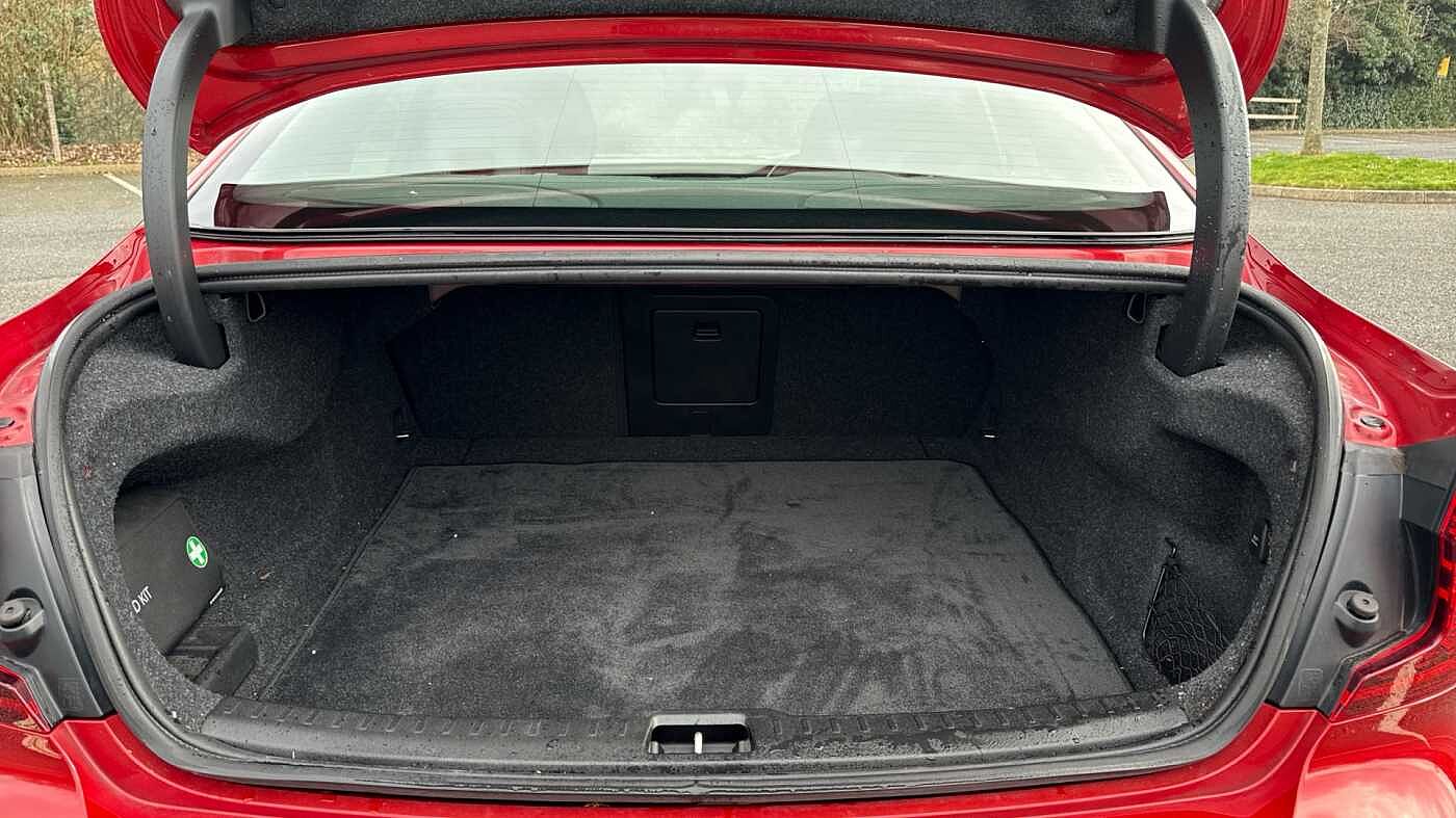 Volvo S60 T8 Twin Engine AWD R-Design Plus Automatic