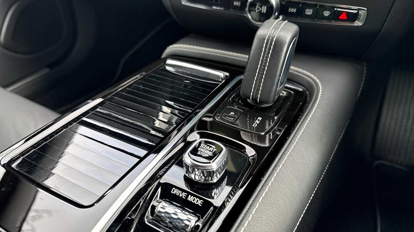 Volvo S60 T8 Twin Engine AWD R-Design Plus Automatic