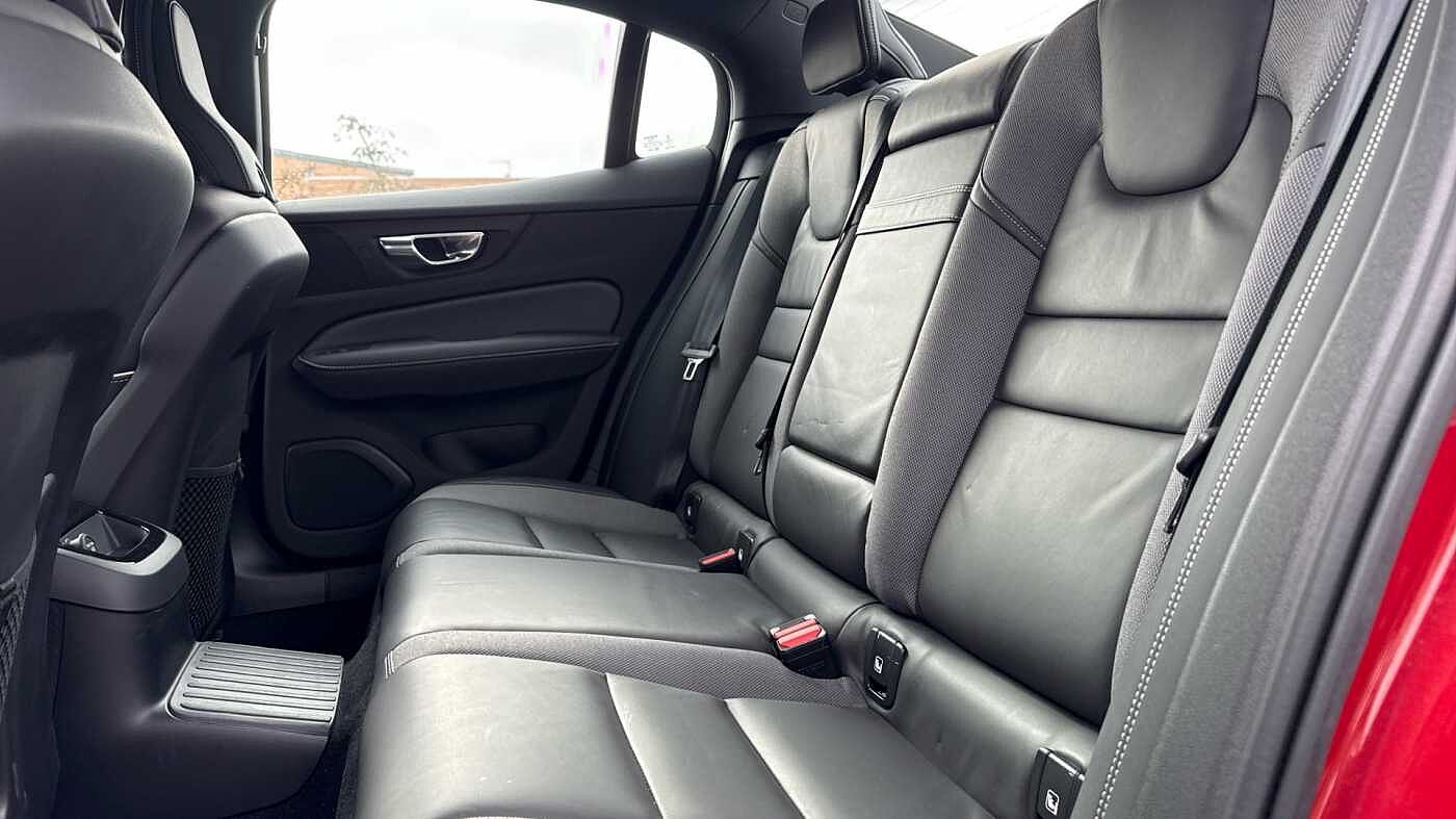 Volvo S60 T8 Twin Engine AWD R-Design Plus Automatic