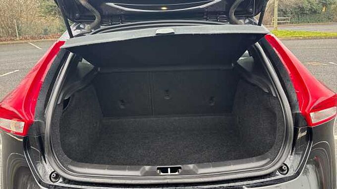 Volvo V40 T3 R-Design Automatic