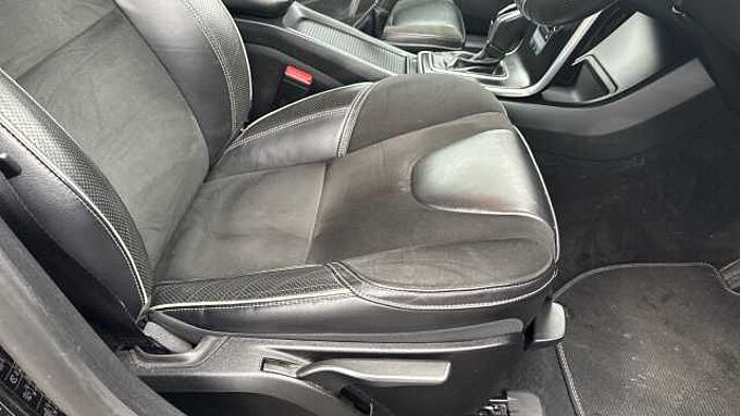 Volvo V40 T3 R-Design Automatic