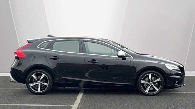 Volvo V40 T3 R-Design Automatic