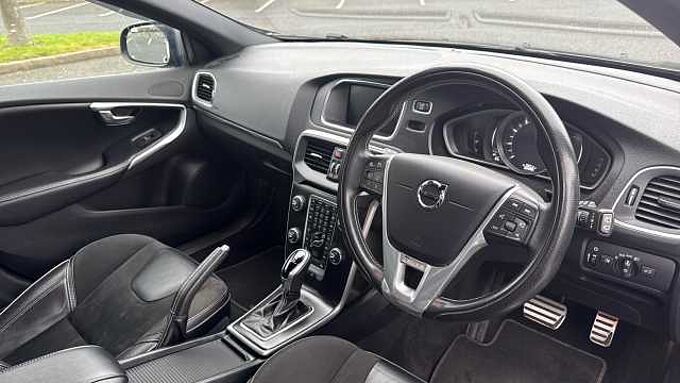 Volvo V40 T3 R-Design Automatic