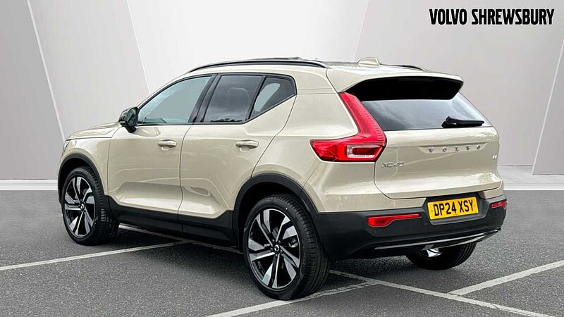 Volvo XC40 Ultra, B4 Mild hybrid, Petrol, Dark