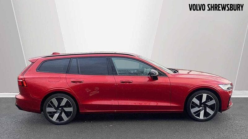 Volvo V60 Plus, T6 AWD Plug-in hybrid, Electric/Petrol, Dark