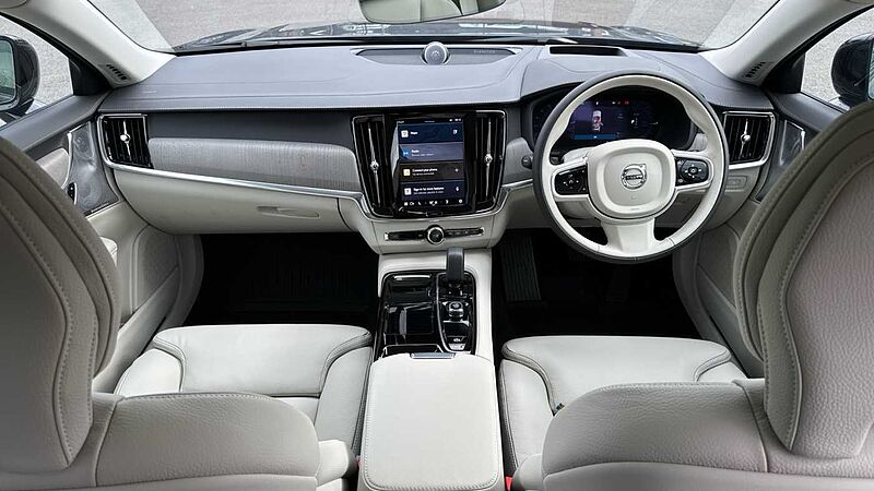 Volvo V90 Ultra, T8 AWD Plug-in hybrid, Electric/Petrol, Dark