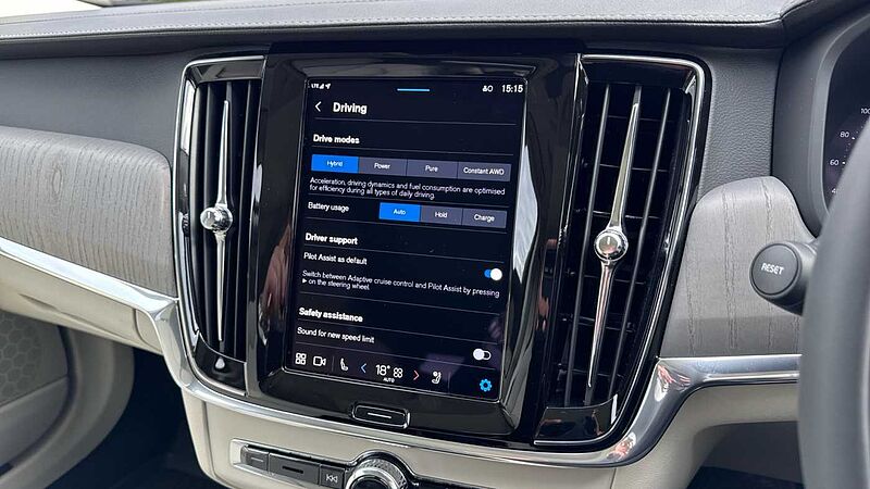 Volvo V90 Ultra, T8 AWD Plug-in hybrid, Electric/Petrol, Dark