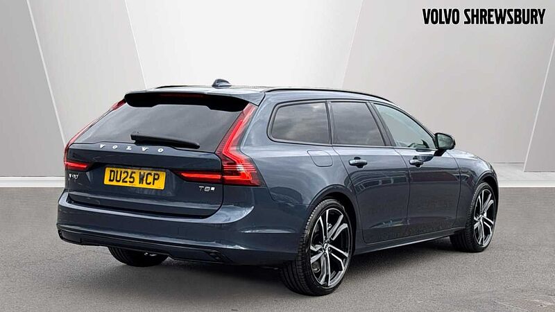 Volvo V90 Ultra, T8 AWD Plug-in hybrid, Electric/Petrol, Dark