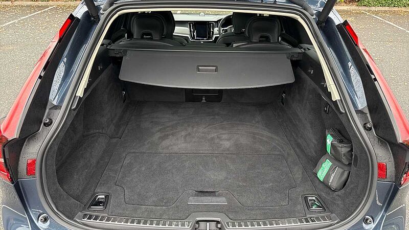 Volvo V90 Cross Country Ultimate, B6 AWD Mild hybrid, Petrol, Bright