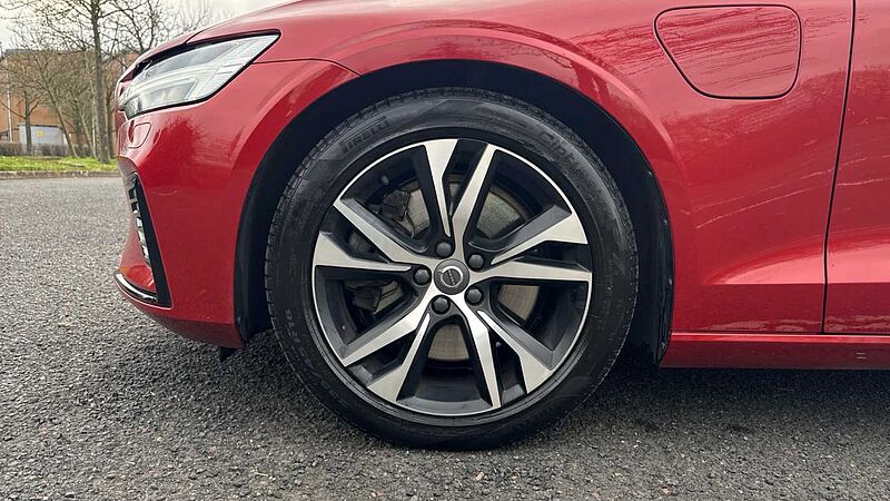 Volvo S60 T8 Twin Engine AWD R-Design Plus Automatic