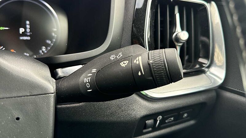 Volvo S60 T8 Twin Engine AWD R-Design Plus Automatic