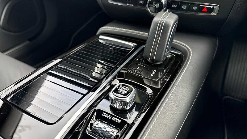 Volvo S60 T8 Twin Engine AWD R-Design Plus Automatic