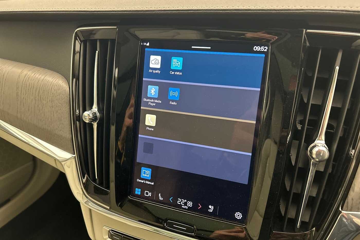 Volvo V90 Ultra, T8 AWD Plug-in hybrid, Electric/Petrol, Dark