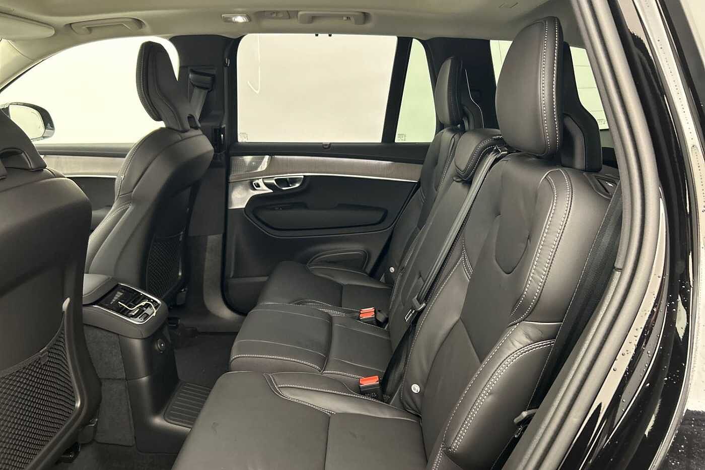 Volvo XC90 Ultra, T8 AWD Plug-in hybrid, Electric/Petrol, Dark, 7 Seats