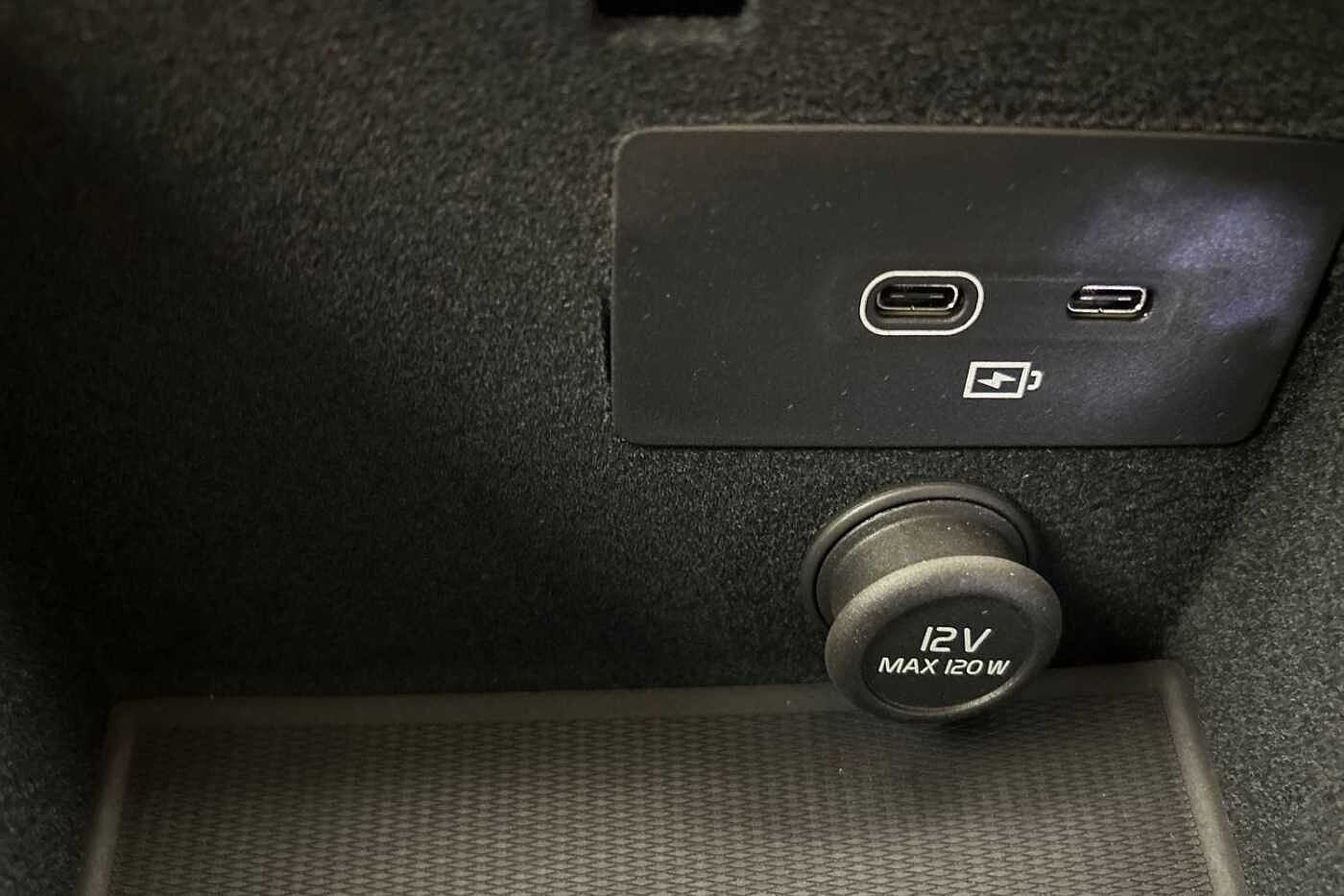 Volvo XC90 Ultra, T8 AWD Plug-in hybrid, Electric/Petrol, Dark, 7 Seats