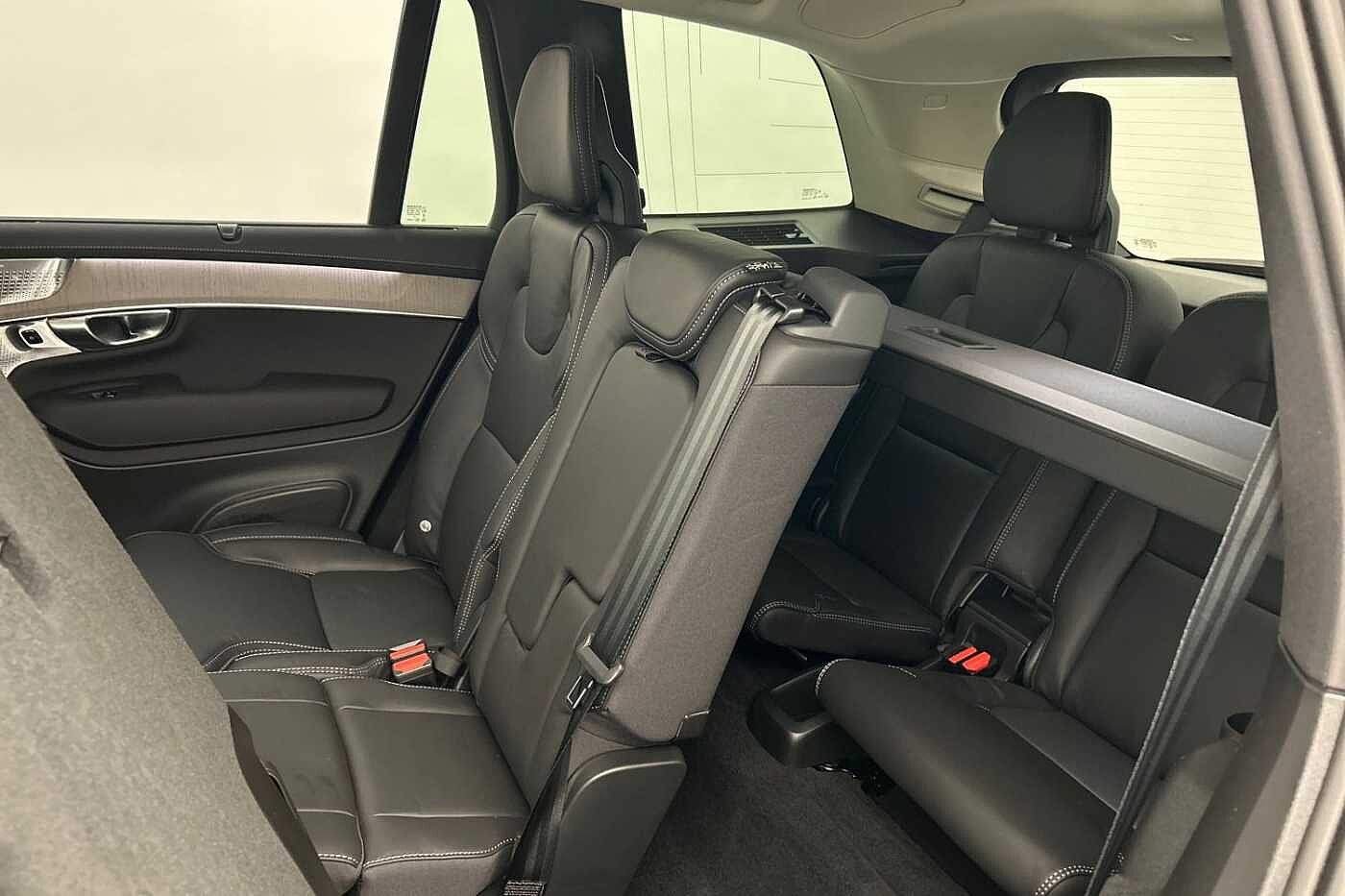 Volvo XC90 Ultra, T8 AWD Plug-in hybrid, Electric/Petrol, Dark, 7 Seats