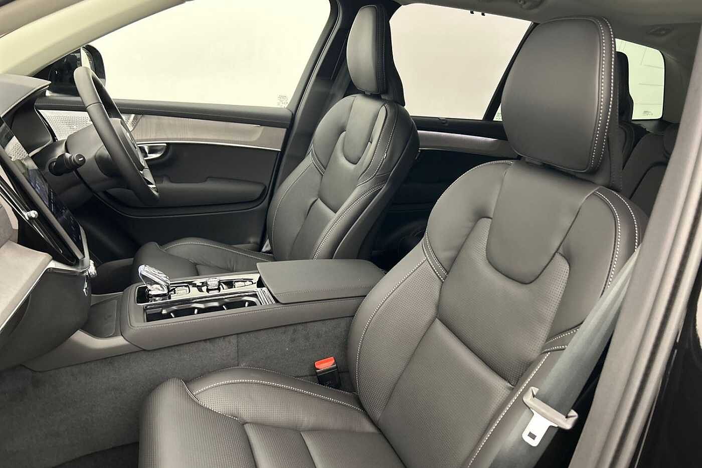 Volvo XC90 Ultra, T8 AWD Plug-in hybrid, Electric/Petrol, Dark, 7 Seats