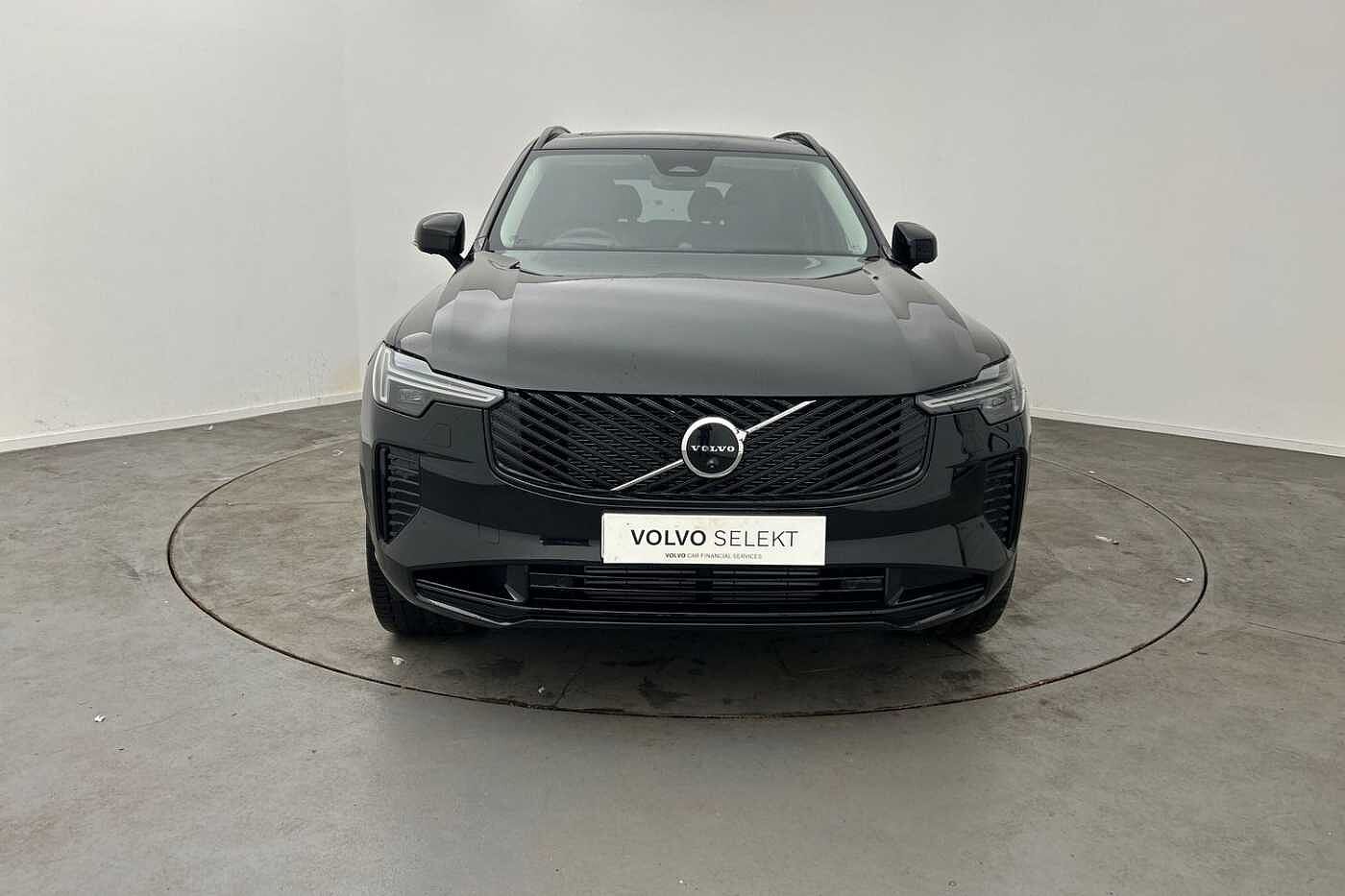 Volvo XC90 Ultra, T8 AWD Plug-in hybrid, Electric/Petrol, Dark, 7 Seats