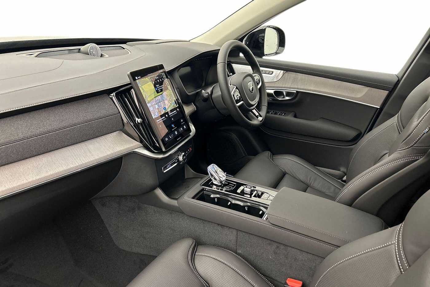 Volvo XC90 Ultra, T8 AWD Plug-in hybrid, Electric/Petrol, Dark, 7 Seats