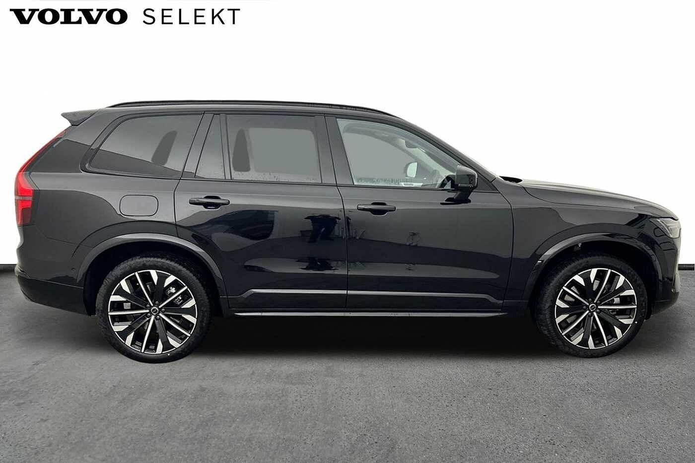 Volvo XC90 Ultra, T8 AWD Plug-in hybrid, Electric/Petrol, Dark, 7 Seats