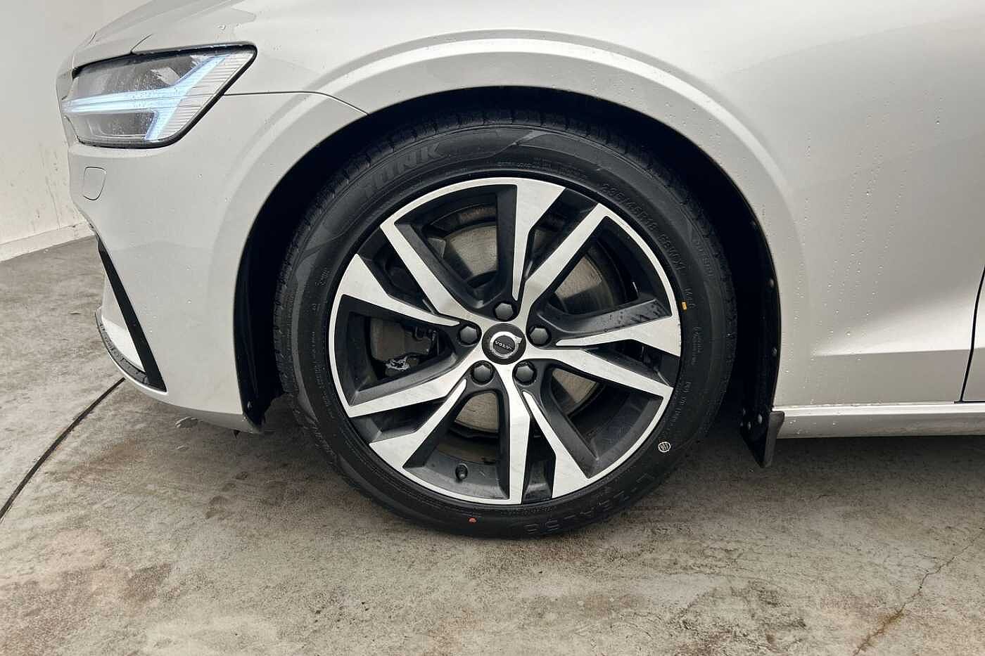 Volvo S60 R-Design, B5 mild hybrid