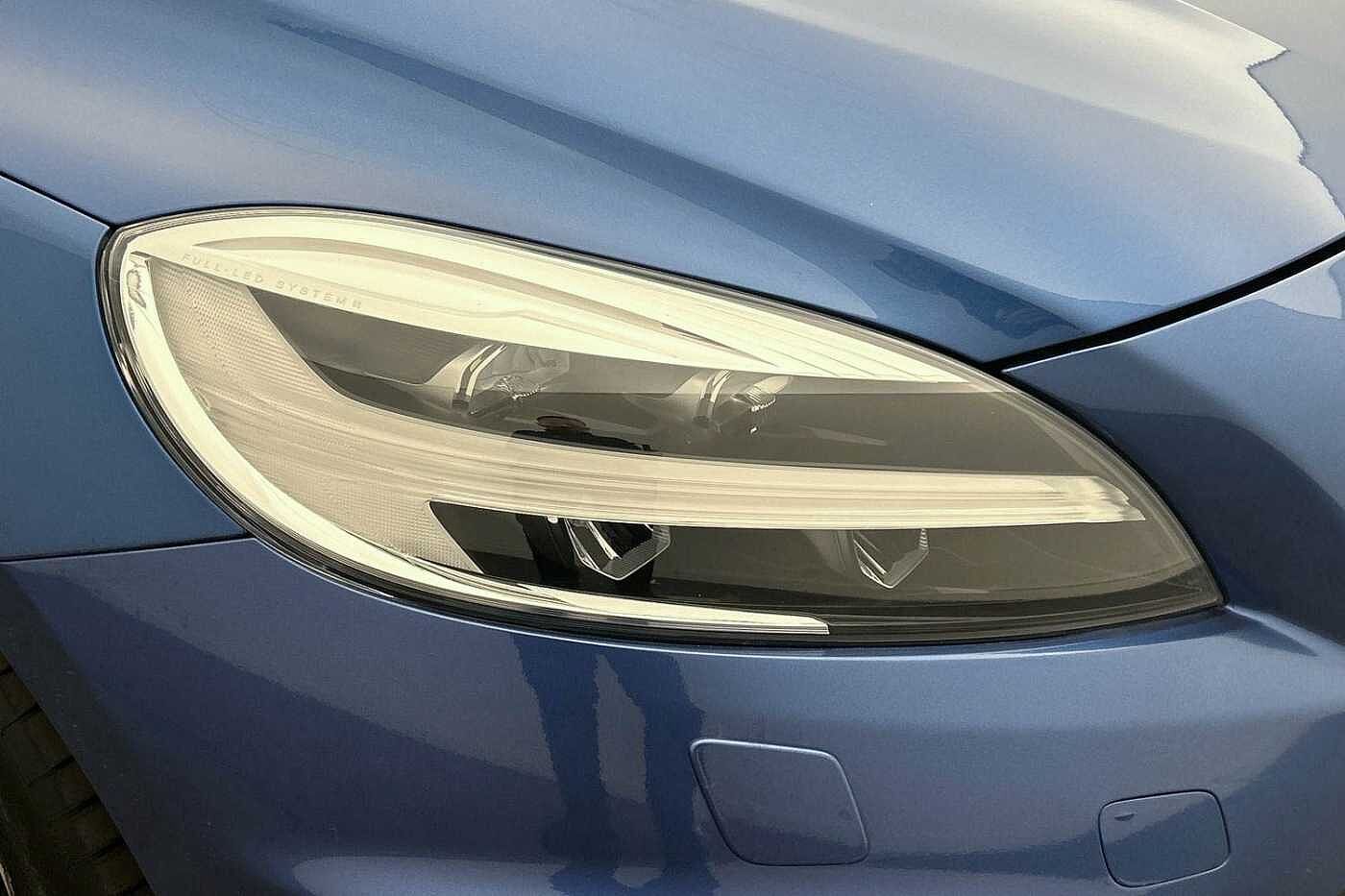 Volvo V40 T2 R-Design Manual
