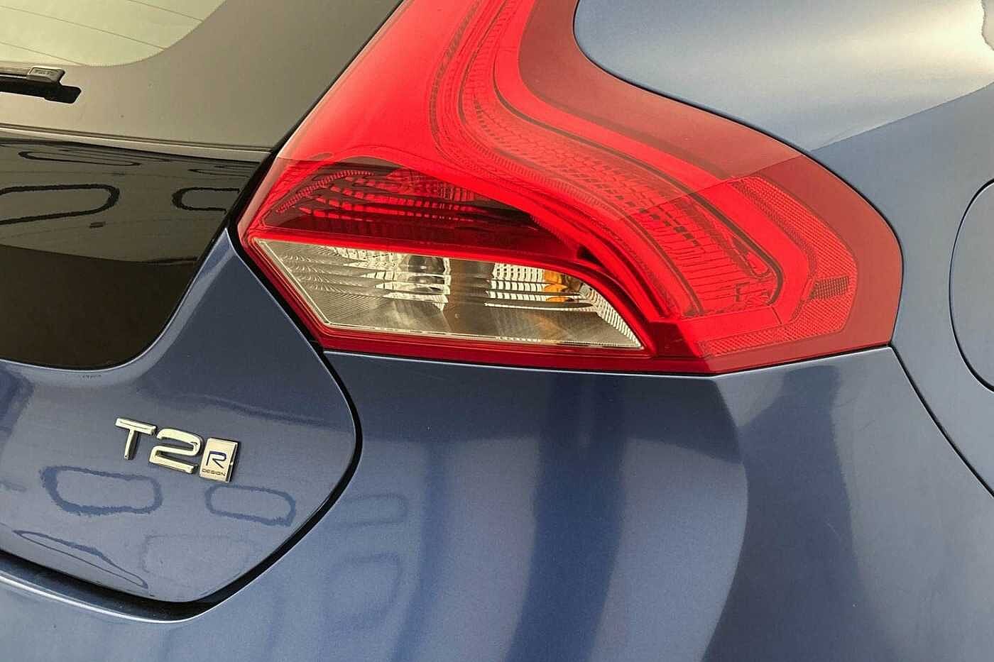 Volvo V40 T2 R-Design Manual