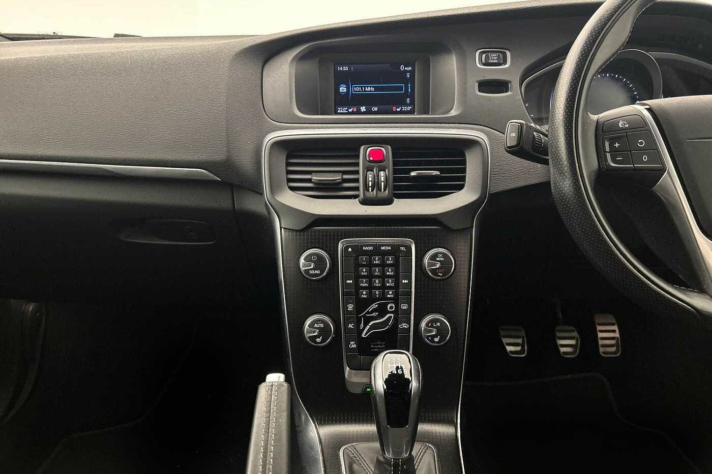Volvo V40 T2 R-Design Manual