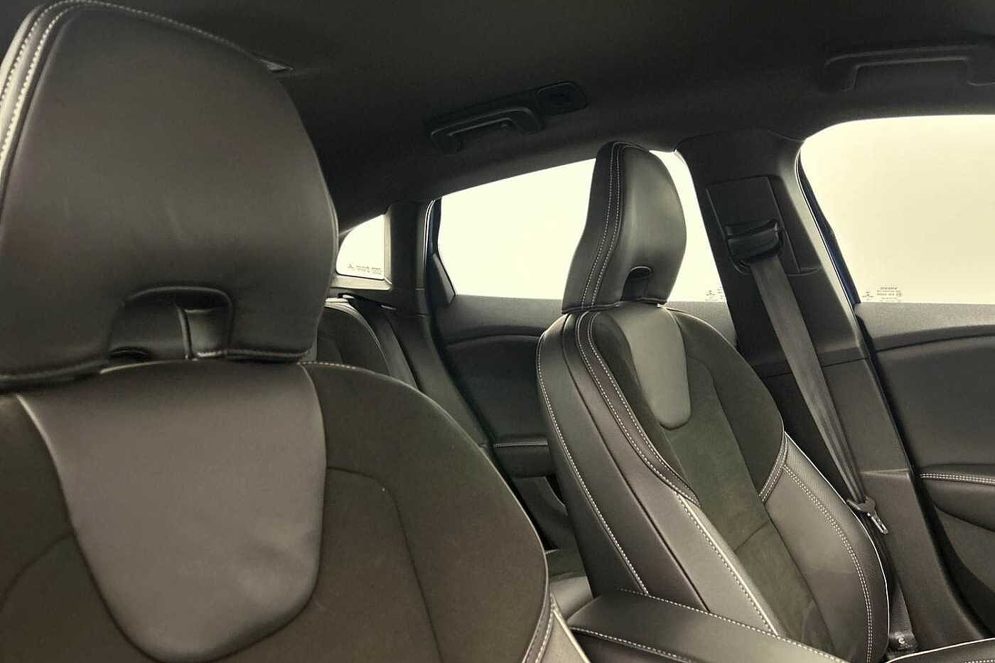 Volvo V40 T2 R-Design Manual