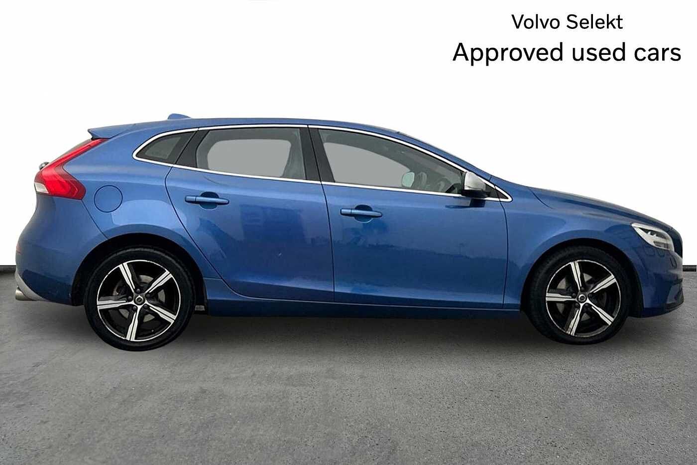 Volvo V40 T2 R-Design Manual