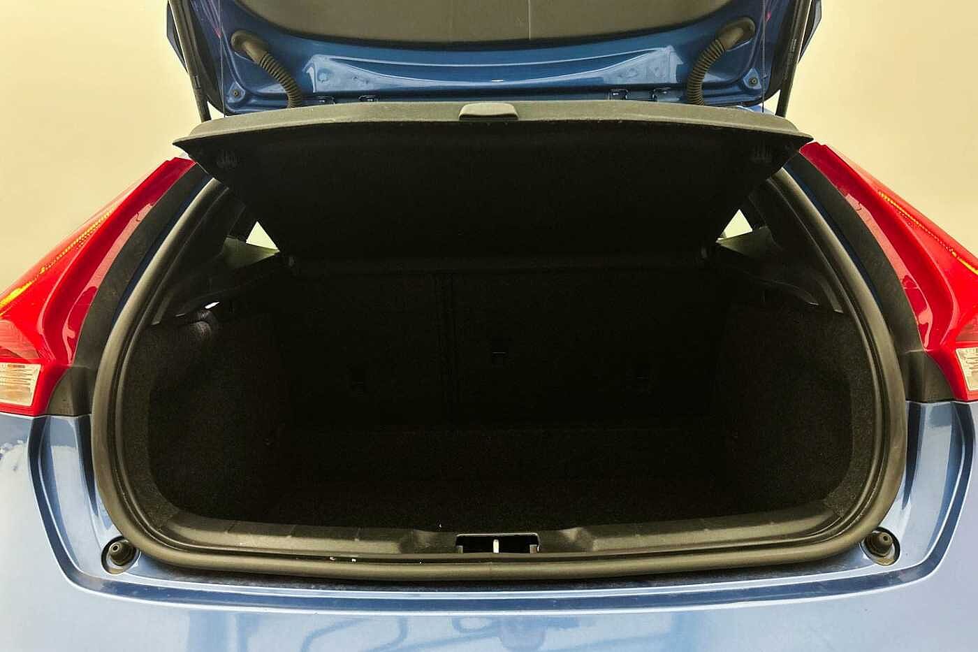 Volvo V40 T2 R-Design Manual
