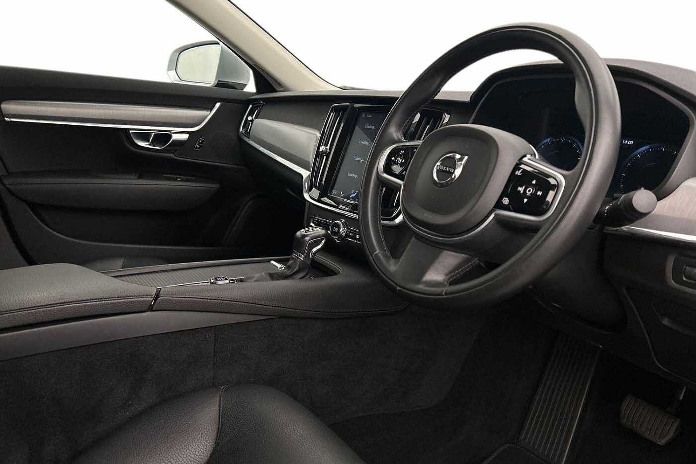 Volvo S90 D4 Momentum Automatic