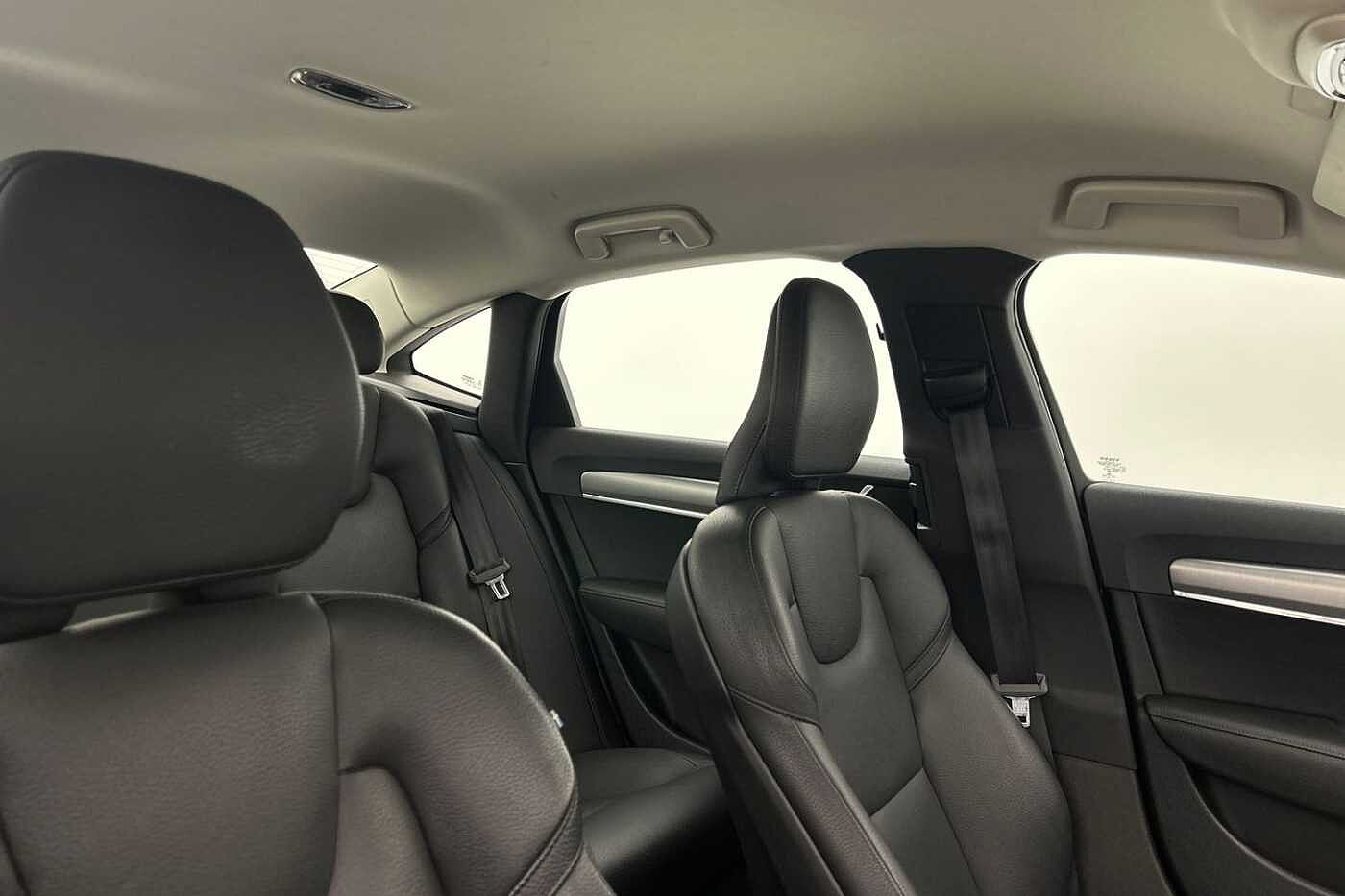 Volvo S90 D4 Momentum Automatic