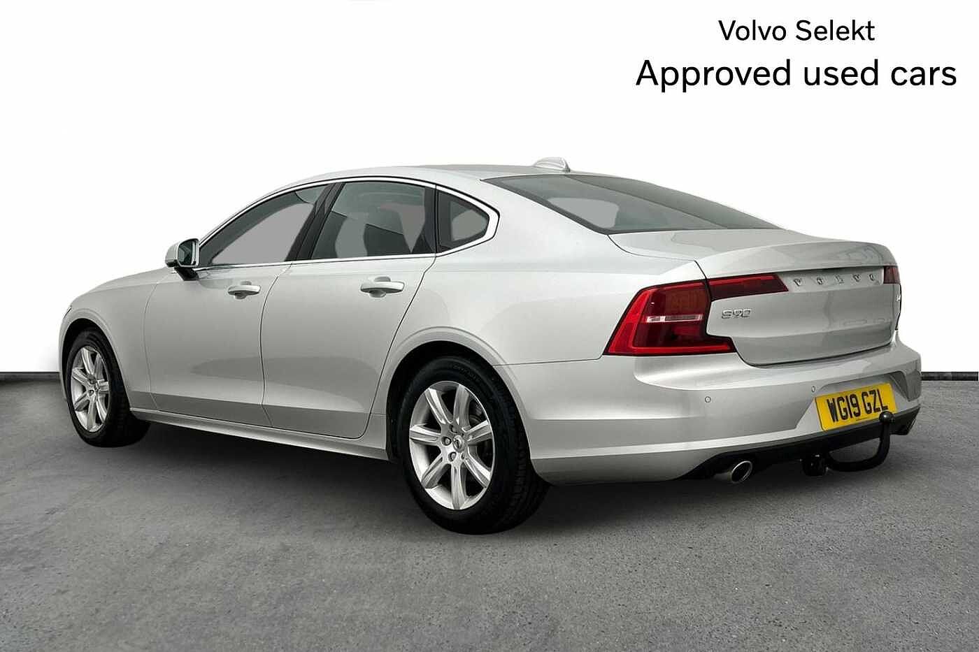 Volvo S90 D4 Momentum Automatic