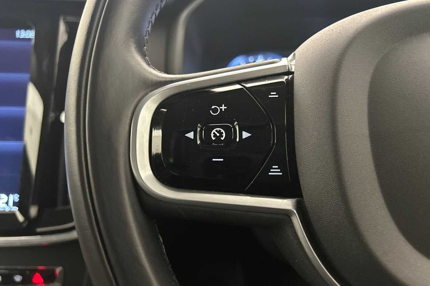 Volvo V90 Cross Country T5 AWD Plus Automatic