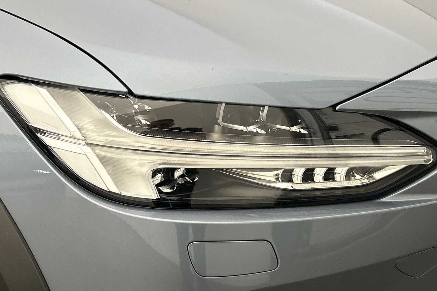 Volvo V90 Cross Country T5 AWD Plus Automatic
