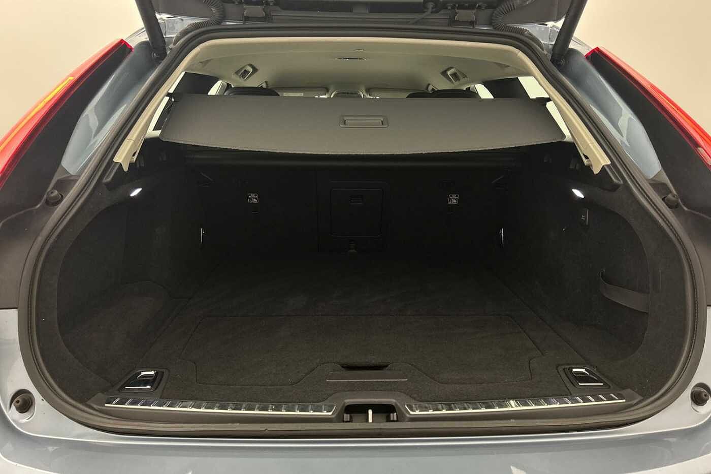 Volvo V90 Cross Country T5 AWD Plus Automatic