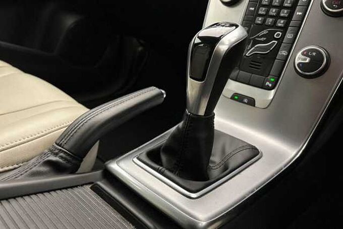 Volvo V40 T2 Inscription Manual