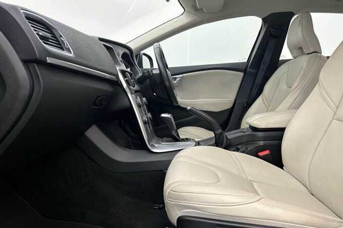 Volvo V40 T2 Inscription Manual