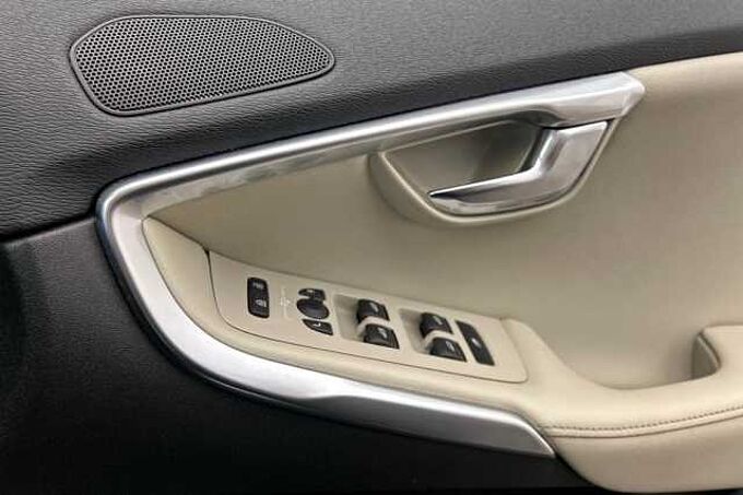 Volvo V40 T2 Inscription Manual