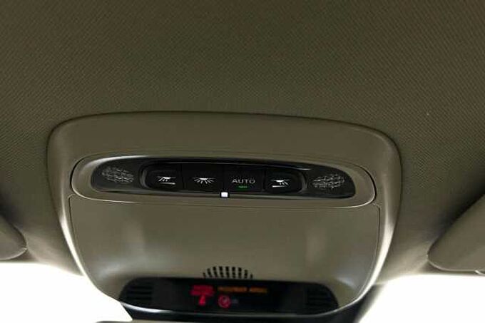 Volvo V40 T2 Inscription Manual