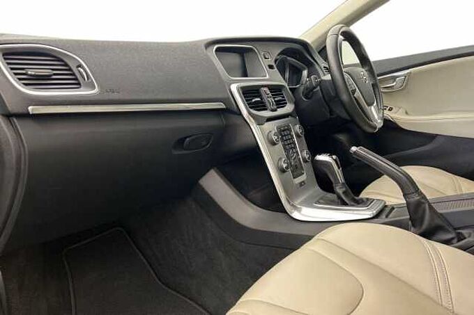Volvo V40 T2 Inscription Manual