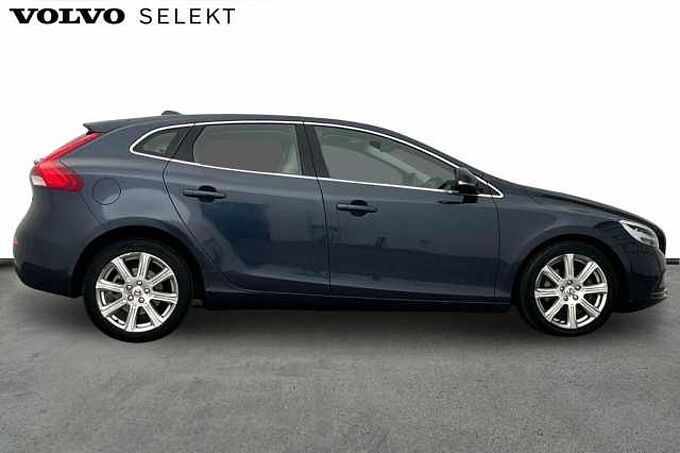 Volvo V40 T2 Inscription Manual