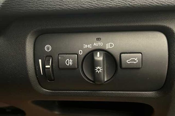 Volvo V40 T3 Inscription Automatic