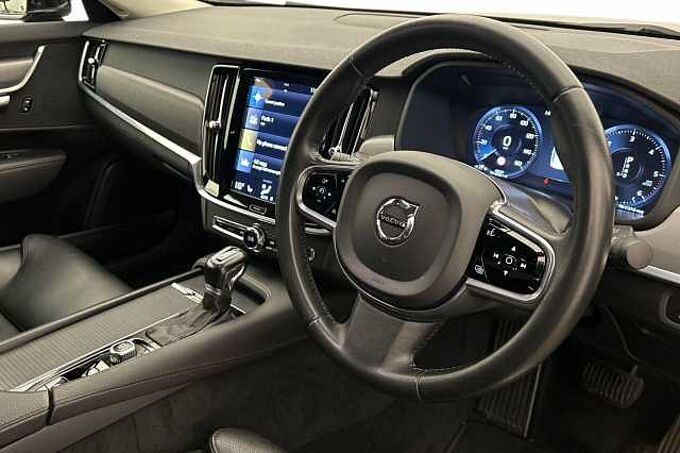 Volvo S90 D4 Momentum Plus Automatic