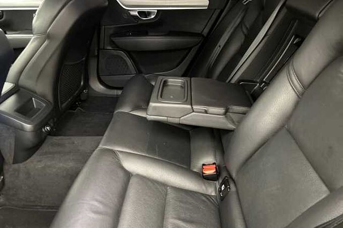 Volvo S90 D4 Momentum Plus Automatic