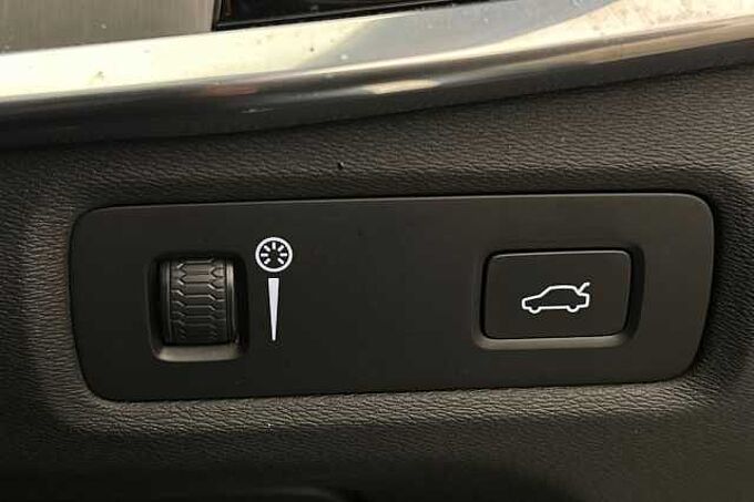 Volvo S90 D4 Momentum Plus Automatic